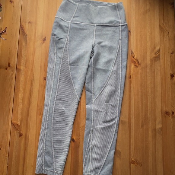 Lululemon Snow Washed Luna Ribbed Wunder Under Crop 23” - Picture 3 of 4